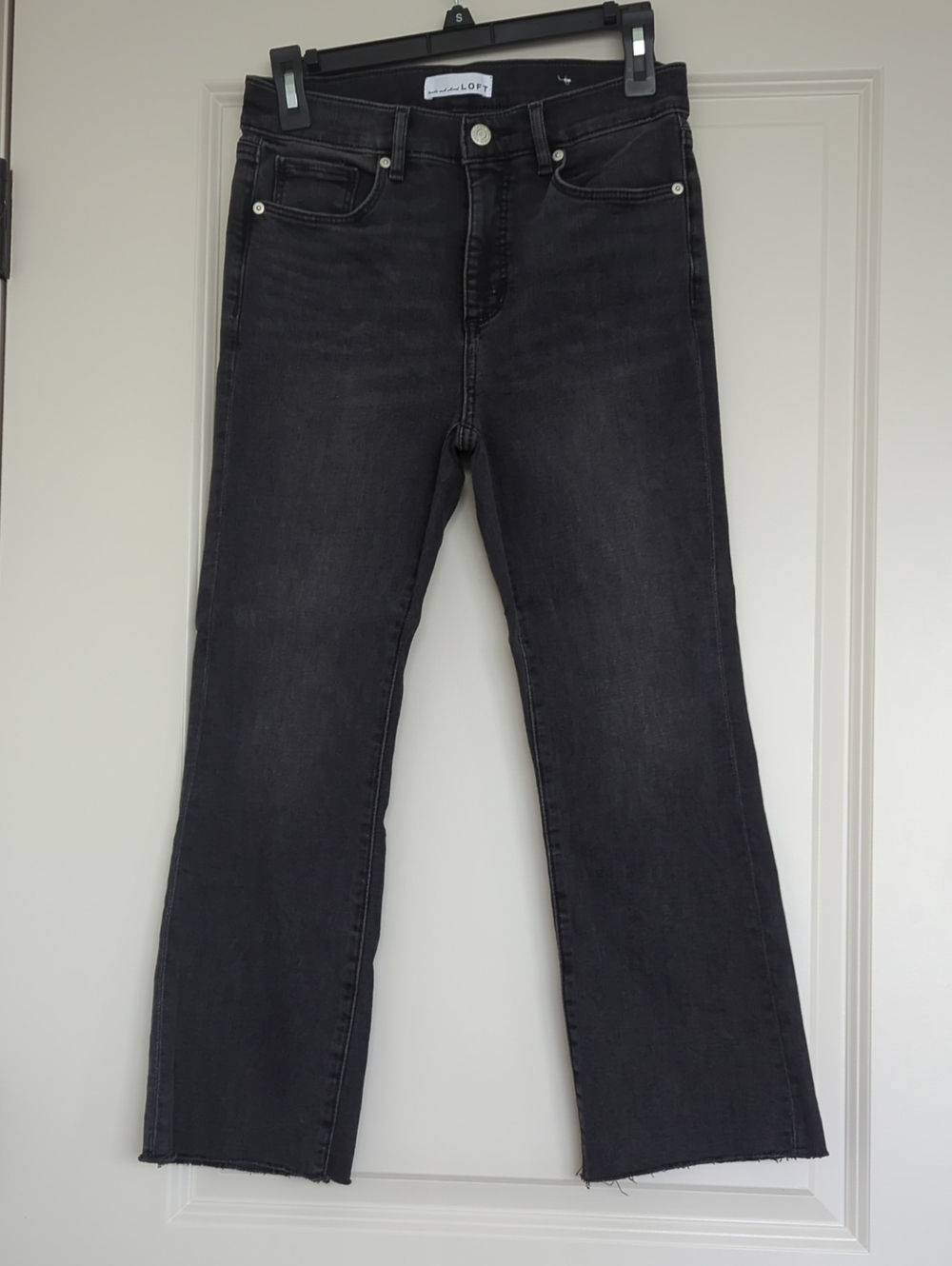 LOFT The Kick Crop Washed Black Jeans 27/4